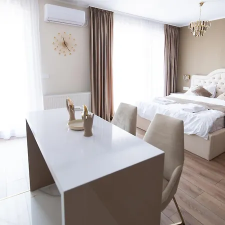 Uranus Luxury * تيميشورا