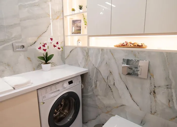 Uranus Luxury Apartment